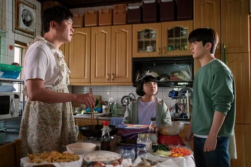 Minyeong Choi en el 1x05 de 'XO, Kitty'