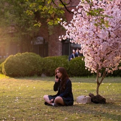Anna Cathcart en el 2x02 de 'Besos, Kitty'