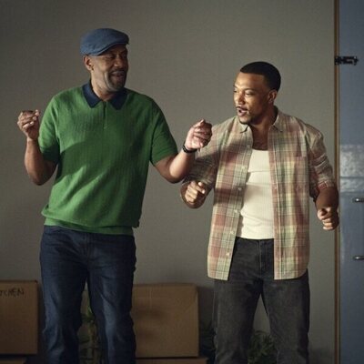 Ashley Walters y Lenny Henry en 1x02 titulado 'Contigo o sin ti' de 'Te echo de menos'