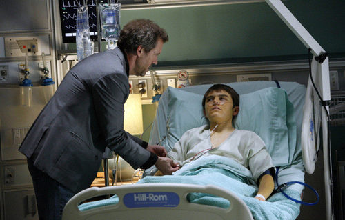 El doctor House con un paciente