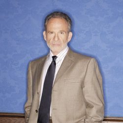 Ron Rifkin en 'Cinco Hermanos', la ficción de ABC