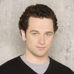 Matthew Rhys es Kevin Walker en 'Cinco hermanos'