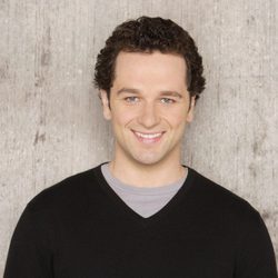 Matthew Rhys en 'Cinco hermanos', la serie de ABC