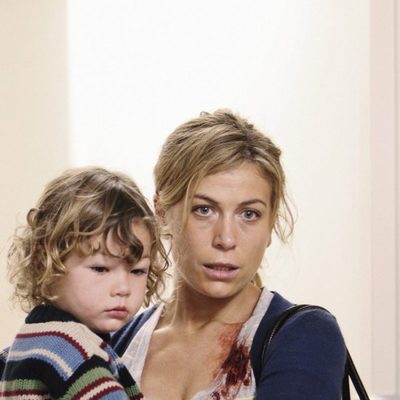 Sonya Walger y Marvin DeFreitas en 'Perdidos'