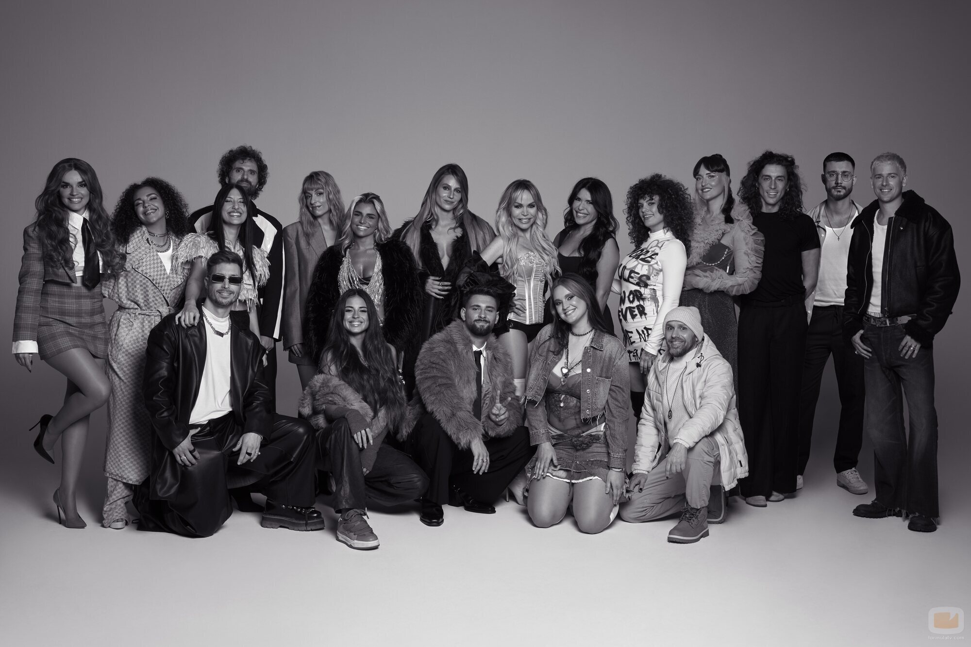 Posado grupal de los participantes del Benidorm Fest 2025
