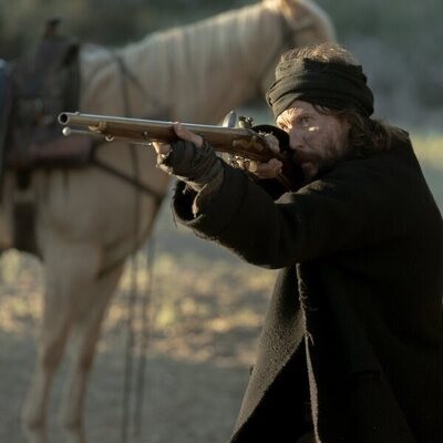 Taylor Kitsch en el 1x01 de 'Érase una vez el Oeste'