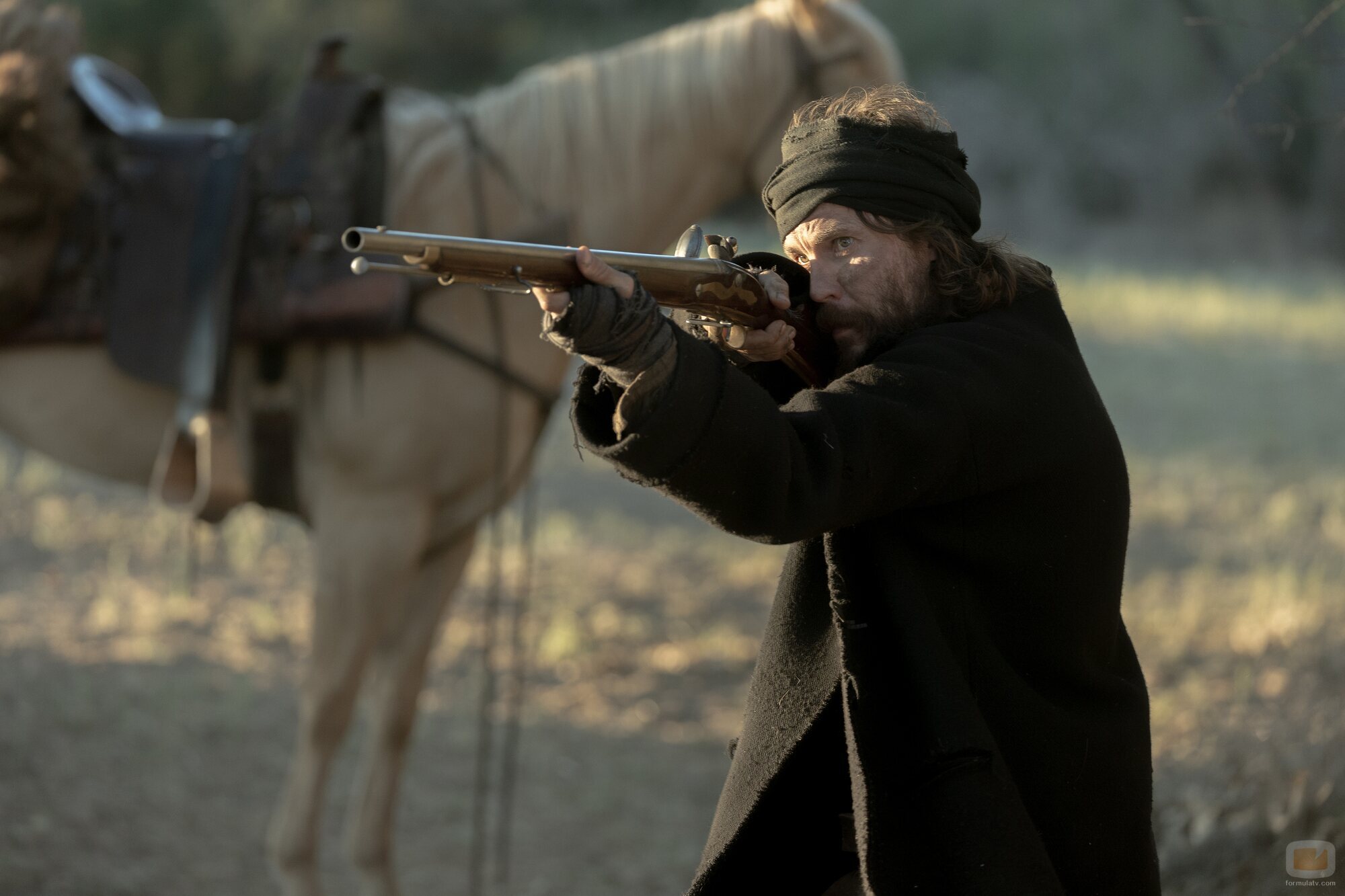 Taylor Kitsch en el 1x01 de 'Érase una vez el Oeste'