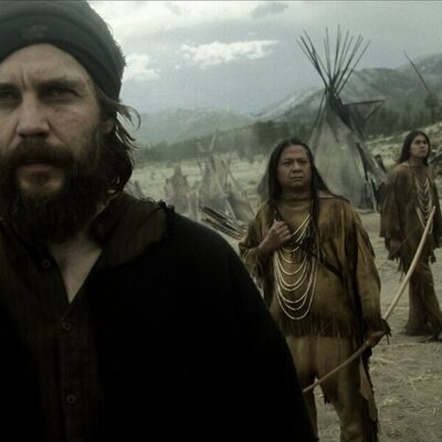 Taylor Kitsch en 1x02 titulado 'Episodio 2' de 'Érase una vez el Oeste'