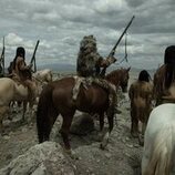 Foto de Tokala Black Elk y Derek Hinkey en 1x04 titulado 'Episodio 4' de 'Érase una vez el Oeste'