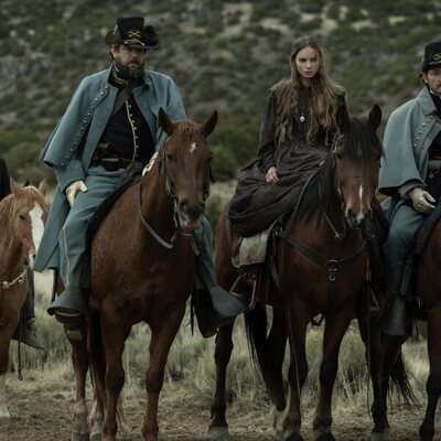 Lucas Neff en 1x04 'Episodio 4' de 'Érase una vez el Oeste'