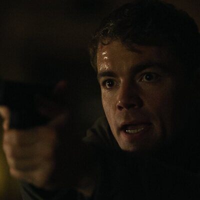 Gabriel Basso en la temporada 2 y el capítulo 01 de 'El agente nocturno'