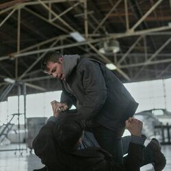 Gabriel Basso en 2x02 titulado 'Desconectado' de 'El agente nocturno'