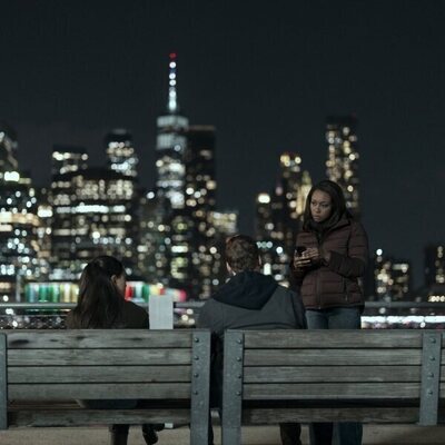 Amanda Warren en el 2x03 de 'The Night Agent'