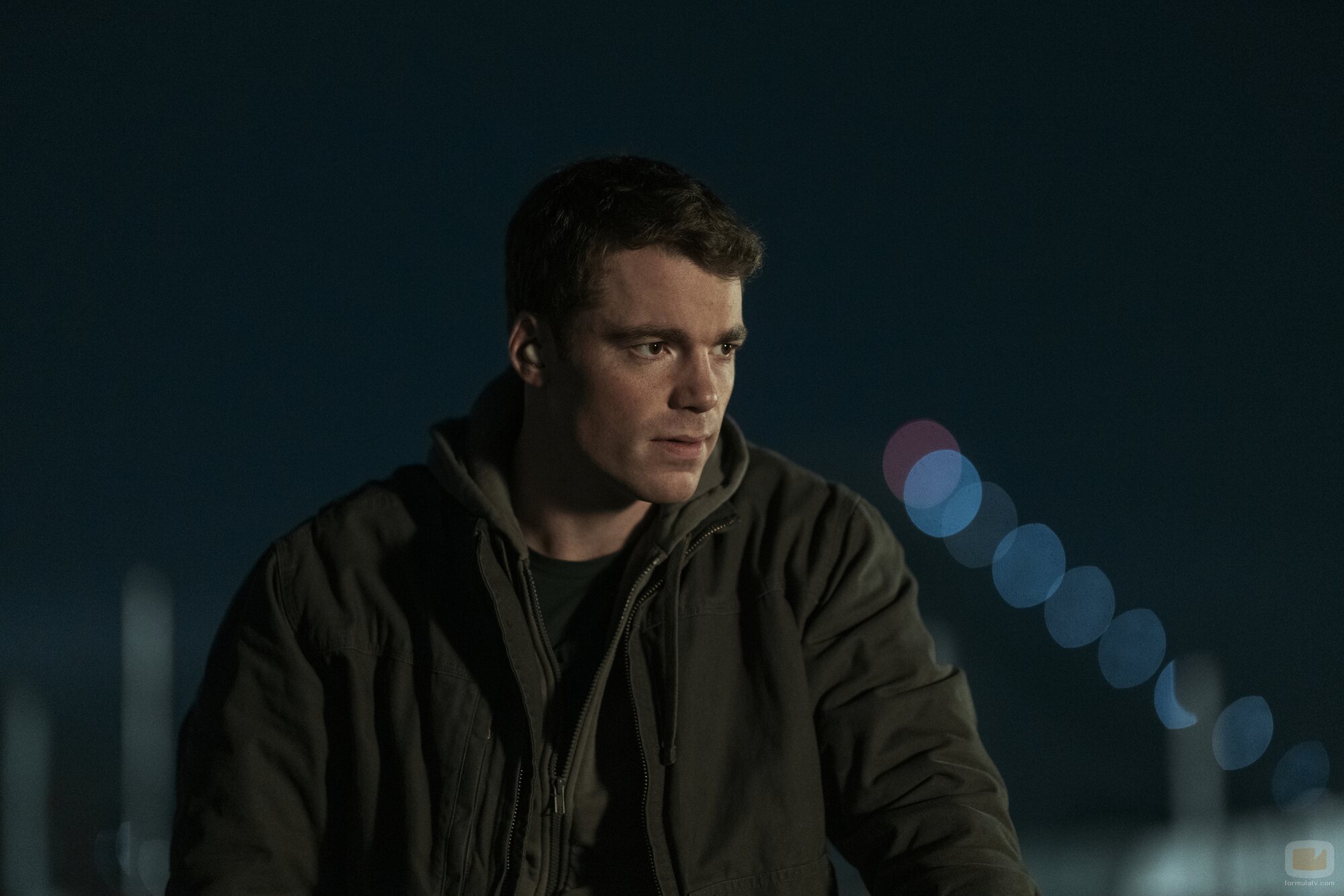 Gabriel Basso en el 2x06 de 'El agente nocturno'