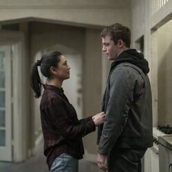 Luciane Buchanan y Gabriel Basso en Capítulo 6 titulado 'Un buen agente' de 'El agente nocturno'