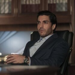 Keon Alexander en 2x06 'Un buen agente' de 'El agente nocturno'