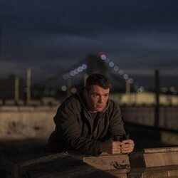 Gabriel Basso en 2x06 'Un buen agente' de 'El agente nocturno'