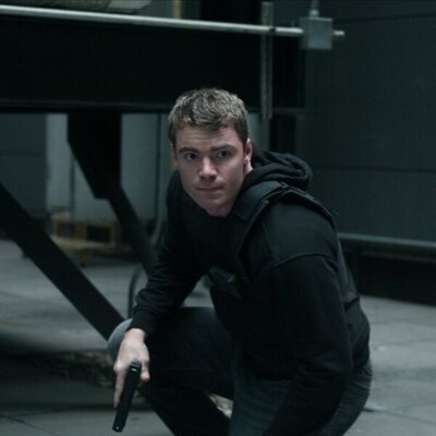 Gabriel Basso en Capítulo 10 titulado 'Remordimiento del comprador' de 'El agente nocturno'