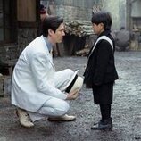 Lee Min-ho en 1x08 titulado 'Capítulo ocho' de 'Pachinko'