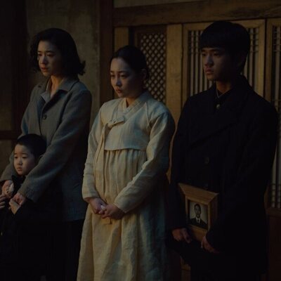 Minha Kim y Jung Eun-chae en la temporada 2 y el capítulo 02 de 'Pachinko'