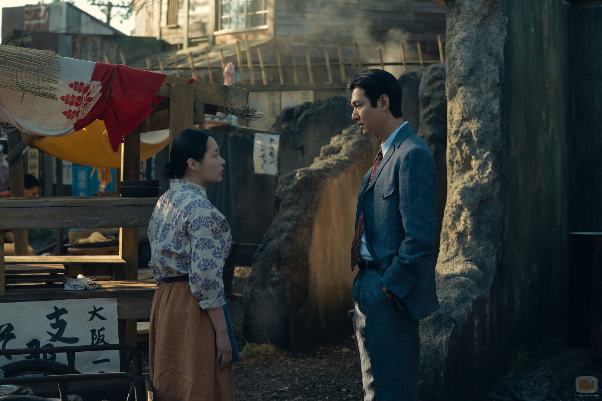 Lee Min-ho y Minha Kim en 2x06 'Capítulo catorce' de 'Pachinko'