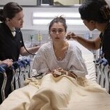 Imagen de Isa Briones en 1x03 '9:00 A.M.' de 'The Pitt'