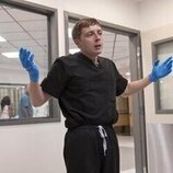 Gerran Howell en 1x03 titulado '9:00 A.M.' de 'The Pitt'