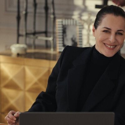 Amira Casar en la temporada 1 y el capítulo 05 de 'La Maison'