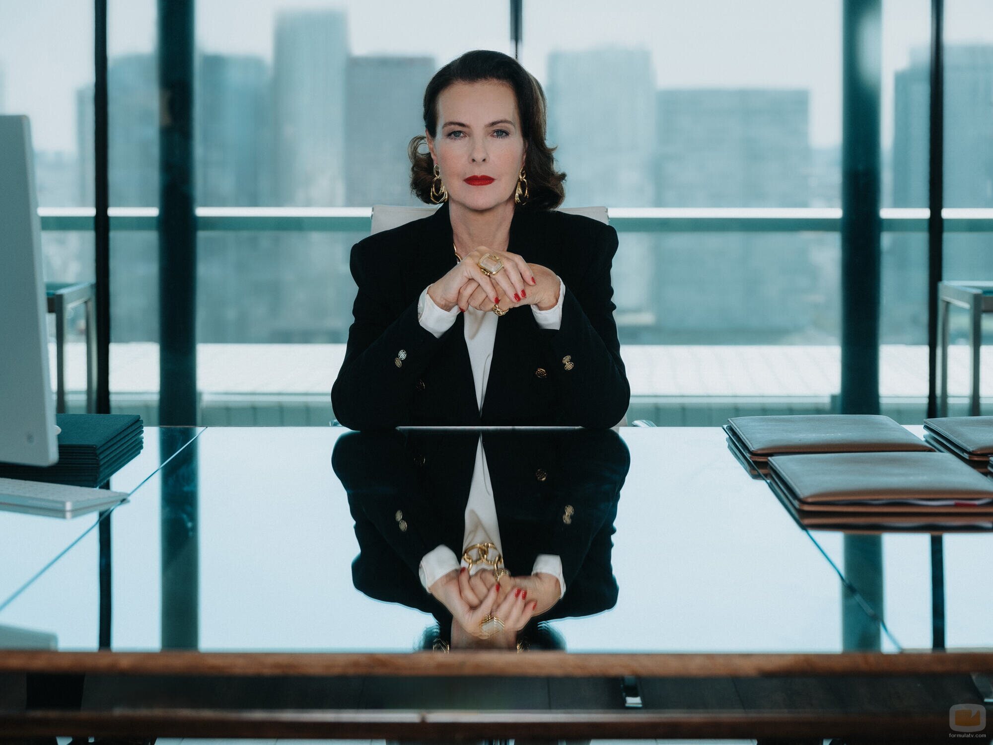 Carole Bouquet en 1x08 titulado 'Maremoto' de 'La Maison'