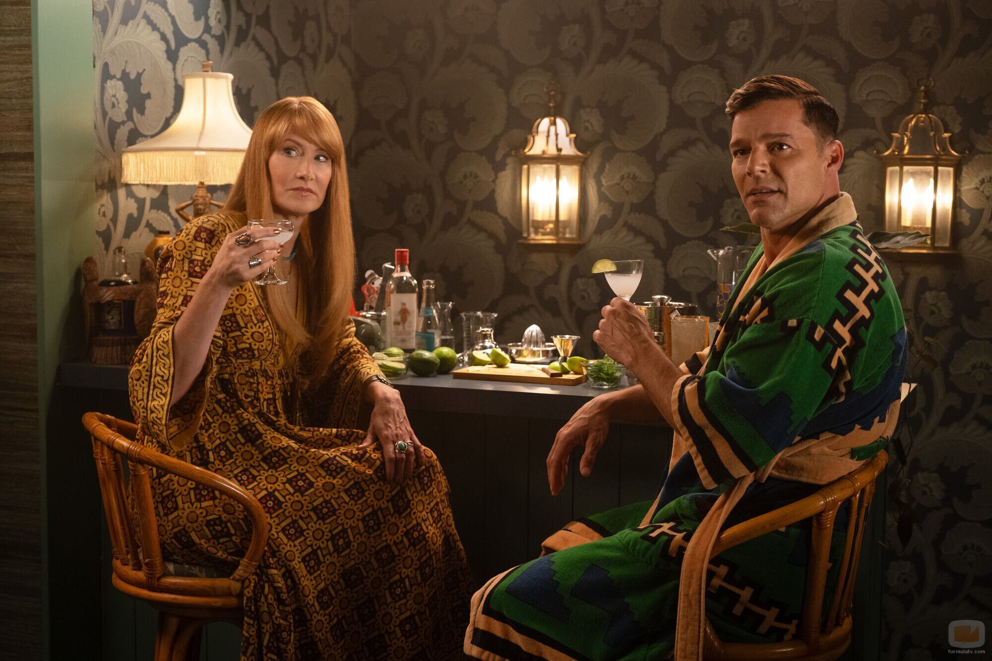 Ricky Martin y Laura Dern en la temporada 1 y el capítulo 03 de 'Palm Royale'