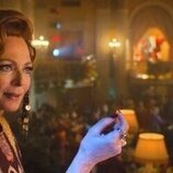Allison Janney en el 1x04 de 'Palm Royale'