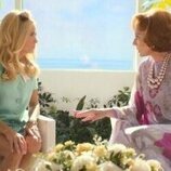 Allison Janney y Kristen Wiig en la temporada 1 y el capítulo 05 de 'Palm Royale'