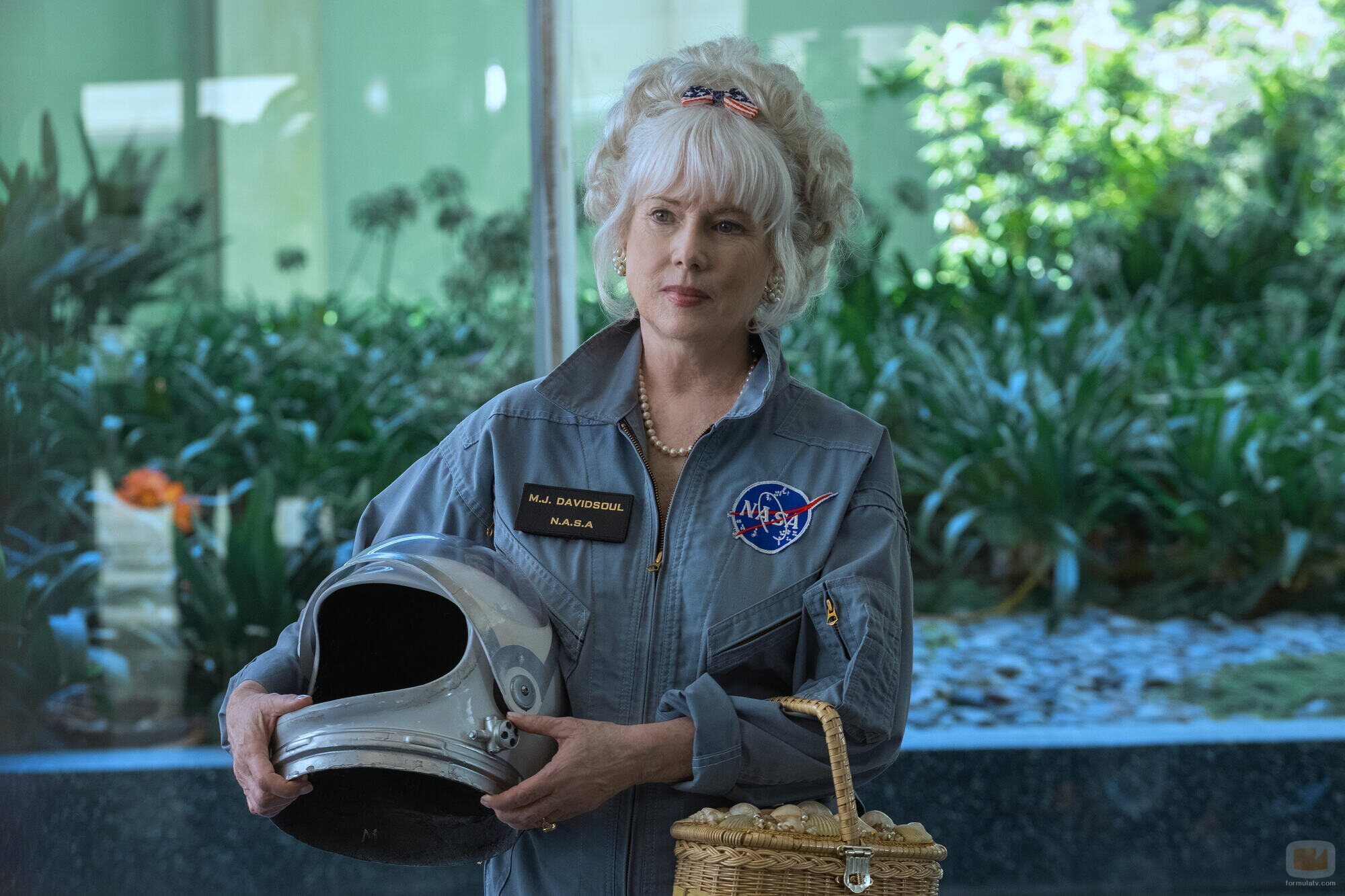 Julia Duffy en el 1x06 de 'Palm Royale'