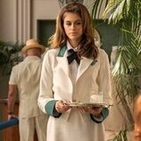 Kaia Gerber en el 1x08 de 'Palm Royale'
