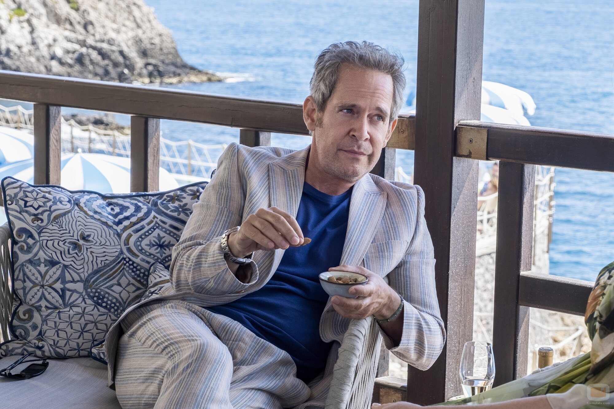 Tom Hollander en el 2x04 de 'The White Lotus'