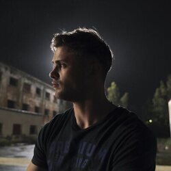 Imagen de Leo Woodall en Capítulo 7 titulado 'Arrivederci' de 'The White Lotus'