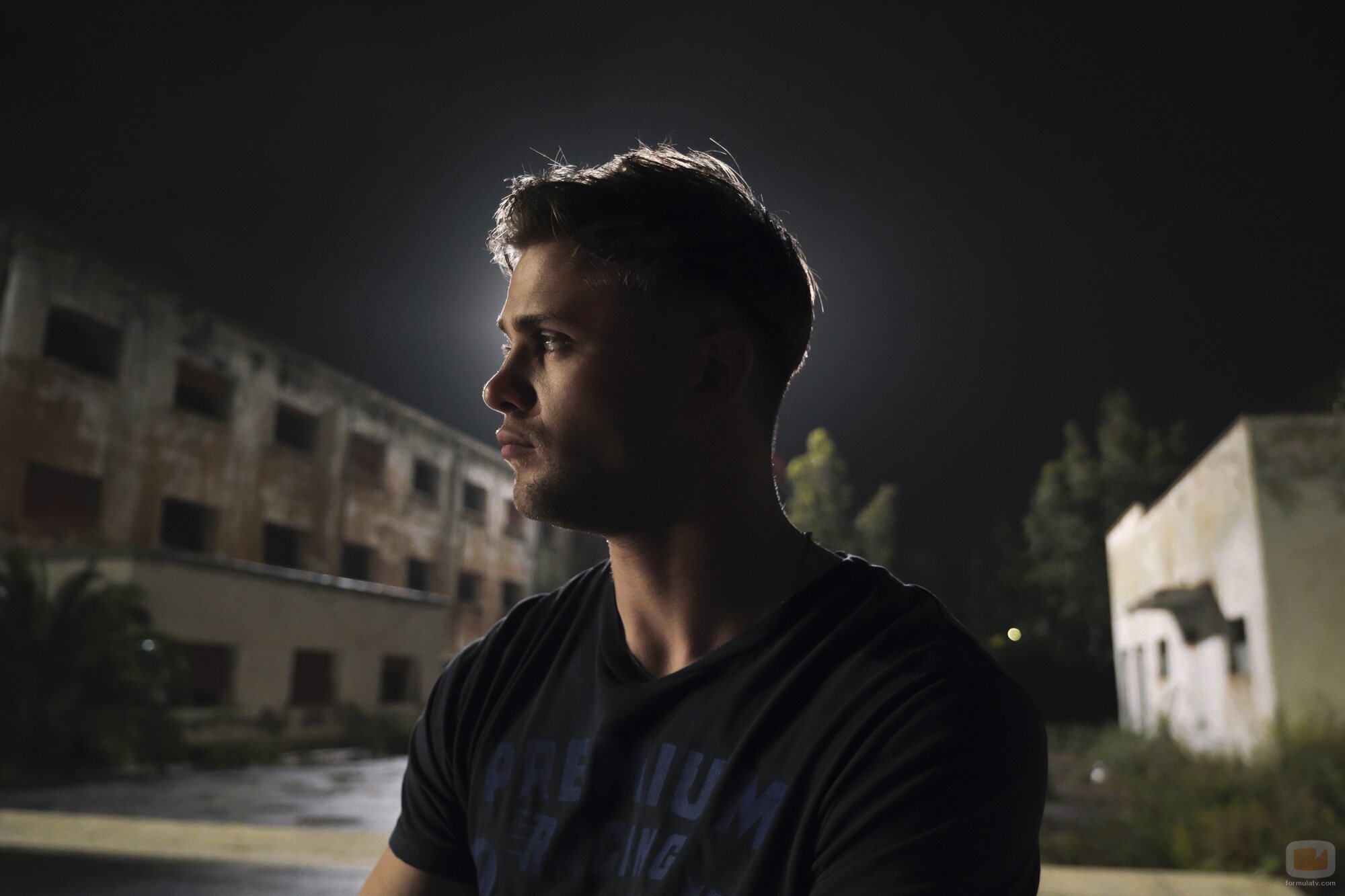 Imagen de Leo Woodall en Capítulo 7 titulado 'Arrivederci' de 'The White Lotus'