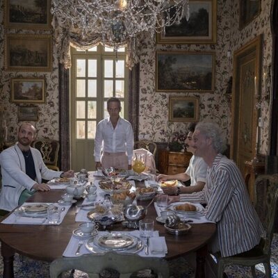 Tom Hollander y Bruno Gouery en 2x07 titulado 'Arrivederci' de 'The White Lotus'