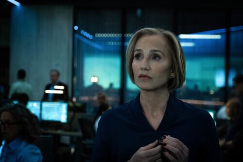 Kristin Scott Thomas en el 1x01 de 'Slow Horses'