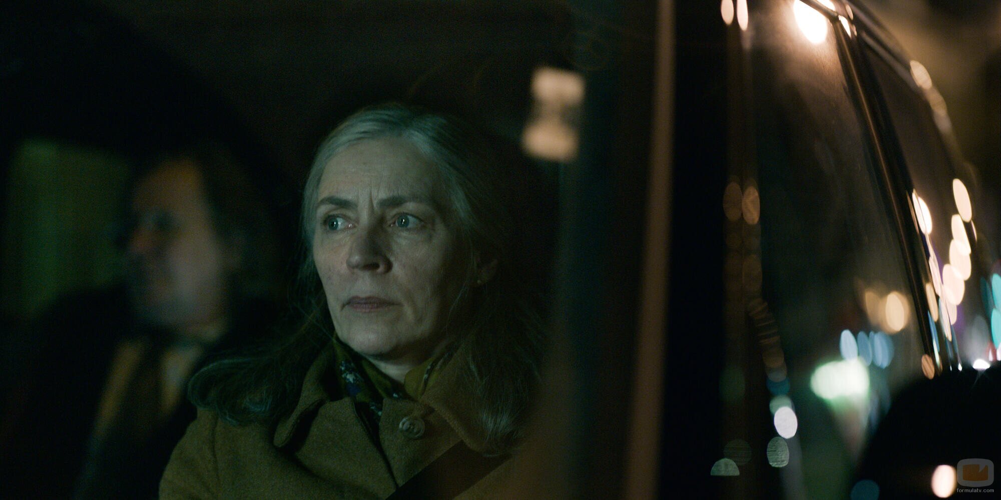 Saskia Reeves en 1x04 titulado 'Horario de visitas' de 'Slow Horses'