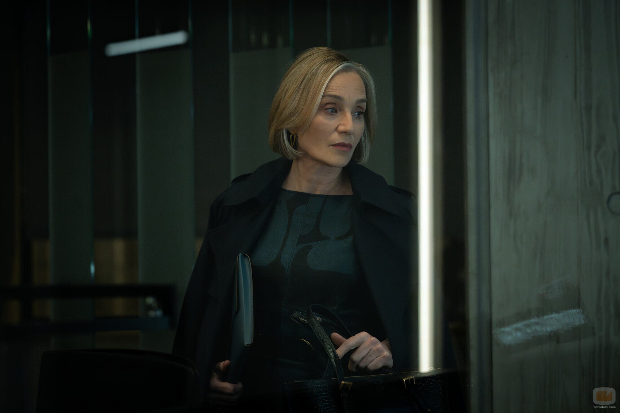 Kristin Scott Thomas en 3x01 'Juegos extraños' de 'Slow Horses'