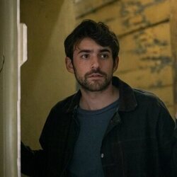 Charlie Rowe en 3x04 'Visitas inesperadas' de 'Slow Horses'
