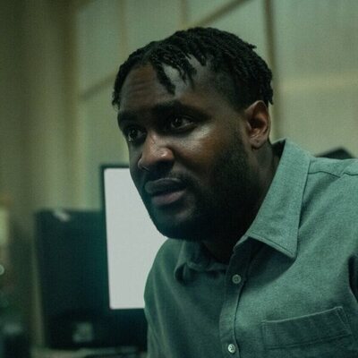 Kadiff Kirwan en 4x01 titulado 'Suplantación de identidad' de 'Slow Horses'