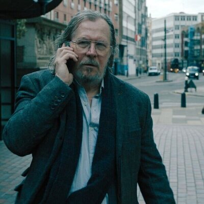Gary Oldman en Capítulo 3 titulado '¿En qué estás pensando?' de 'Slow Horses'