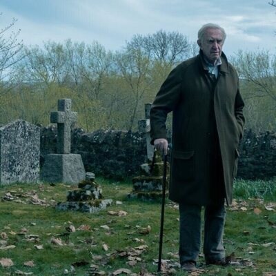 Jonathan Pryce en 'Grave peligro' de 'Slow Horses'