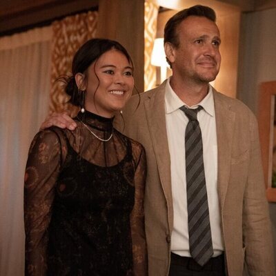 Jason Segel y Lukita Maxwell en 'Síndrome del impostor' de 'Terapia sin filtro'