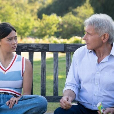 Harrison Ford y Lukita Maxwell en 'Bup' de 'Shrinking'