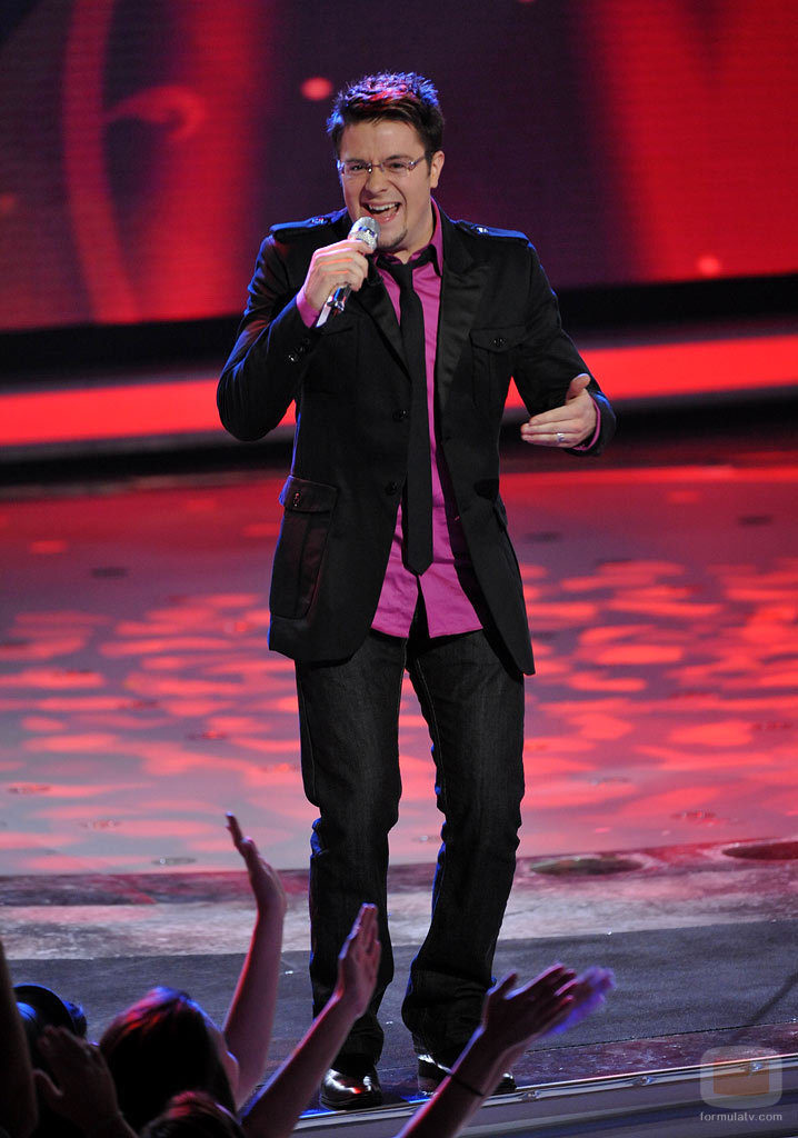Danny Gokey en 'American Idol' cantando en el programa