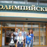 Soraya a la entrada del Olympiyski Indoor Arena