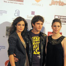 Yon González, Marta Torné y Blanca Suárez en el photocall